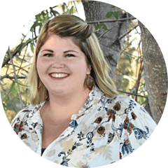 Amanda-Round-Headshot